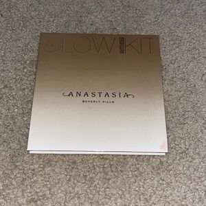 Anastasia glow kit
